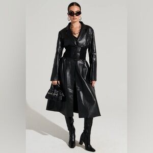 SITTING PRETTY FITTED TRENCH